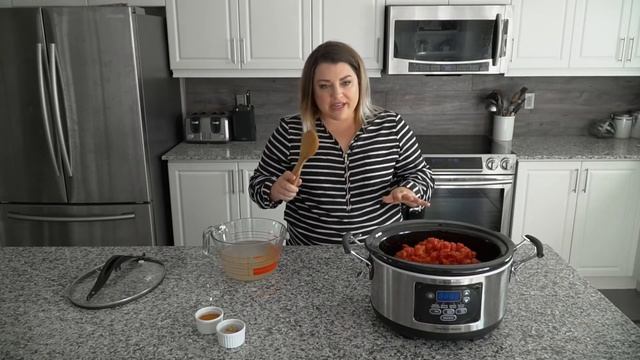 Slow Cooker Sweet Potato, Chicken and Quinoa Chilli | Crocktober YTMM смотреть онлайн