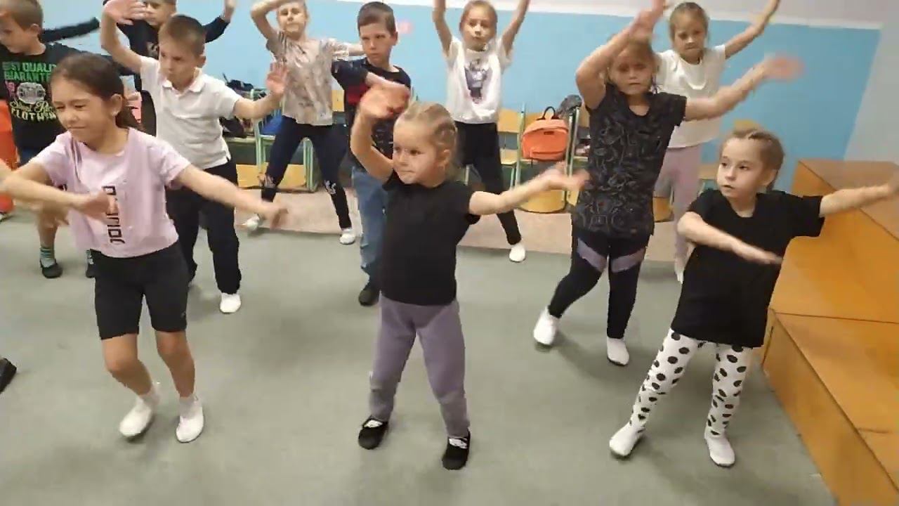 занятие по сценодвижению в младшей параллели смотреть онлайн