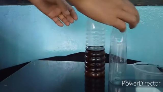 Activity to show how Vinegar(acid) & Baking soda(base) react & release Carbon Dioxide(for students) смотреть онлайн