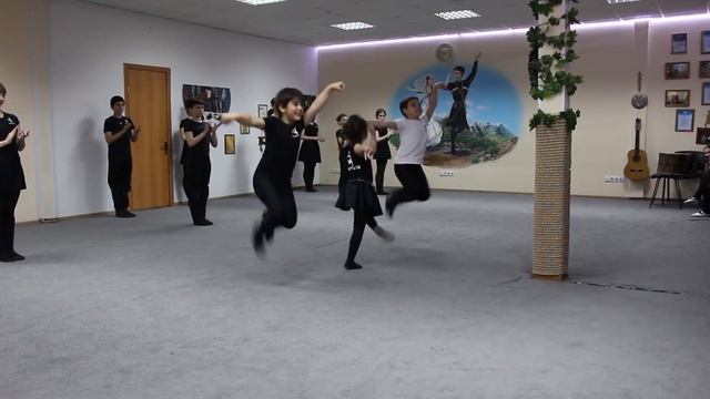 Ансамбль грузинских народных танцев "Легенда" смотреть онлайн