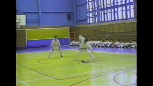 прыжок через человека смотреть онлайн