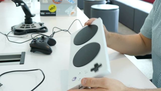 Xbox Adaptable Controller Exclusive Hands-on Look - Rerez смотреть онлайн