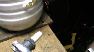 как достать электрод из  свечи зажигания/how to get the electrode of the spark plug