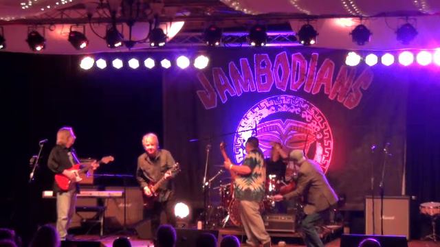 The JAMBODIANS BASH The THRASHING FOSSILS! 12-26-2016 смотреть онлайн