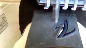 3D вышивка на кепках и одежде