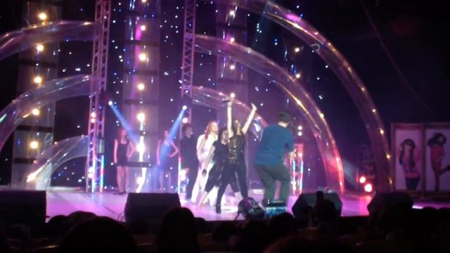 Лаурита - Спасибо любовь(любительская съёмка).VOB смотреть онлайн