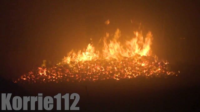 [10.11.2020] Groningse en Friese brandweerinzet bij zeer grote loodsbrand Olde Borchweg Munnekezijl смотреть онлайн