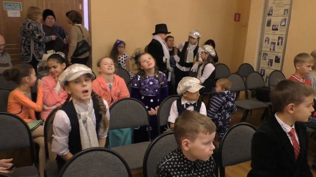 Центральная библиотека# Новогодний книжный бал для детей,23 декабря 2017 года 00099 смотреть онлайн