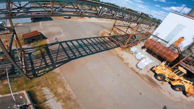 FPV FREESTYLE // WARM UP PACK AT ROTORRIOT RAMPAGE ( NO MUSIC JUST RAW MOTOR NOISE!!!!!!!!!! ) смотреть онлайн
