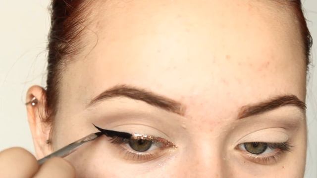 sparkling eyeliner (wings) | стрелки с блестками смотреть онлайн