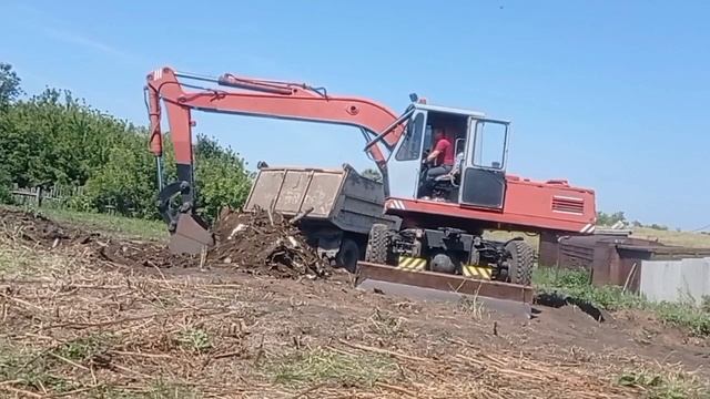 ЭО 3323 На расчистки участка смотреть онлайн