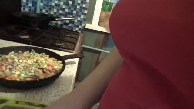 Куриная грудка на овощной подушке (рецепт, пародия от Глафиры Абрамовны Зожнутой) смотреть онлайн