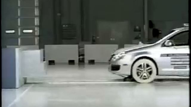 Crash Test 2005 - 2009 Volkswagen Jetta / Bora / Rabbit (Frontal Offset) IIHS смотреть онлайн