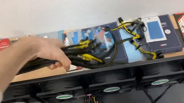 Корпус LianLi 12GPU смотреть онлайн