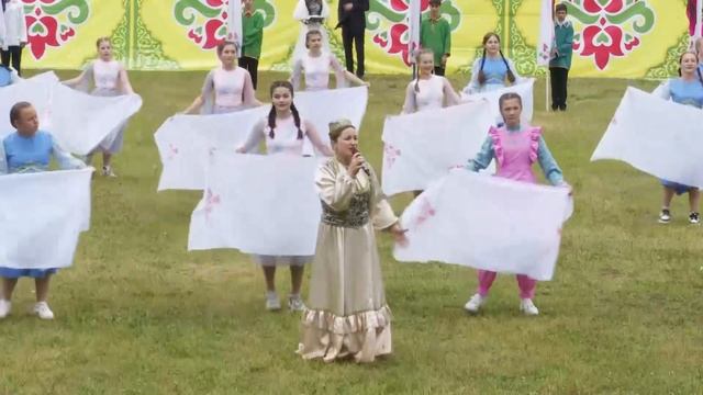 Национальный праздник Сабантуй - это праздник плуга, время проведения итогов весенне-полевых работ. смотреть онлайн