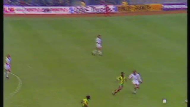 Laurie Cunningham West Bromwich Albion legend смотреть онлайн