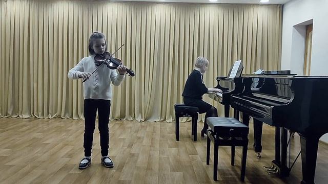 Аюкаева Айша Рамилевна, ДШИ №3 г.Сызрань, "Струнно-смычковые инструменты (скрипка), младшая группа смотреть онлайн
