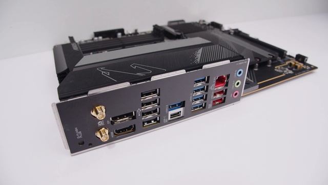 Gigabyte B650 AORUS ELITE AX: First Look & Overview смотреть онлайн