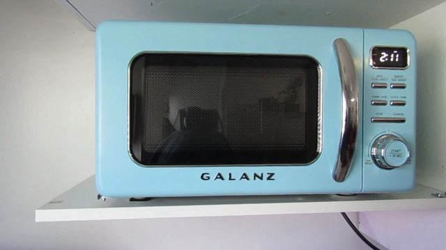 Galanz Retro Microwave Overview смотреть онлайн
