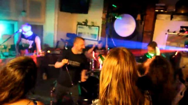 MOLLY BLOOM @ THE BROOK - MVI 1589 смотреть онлайн