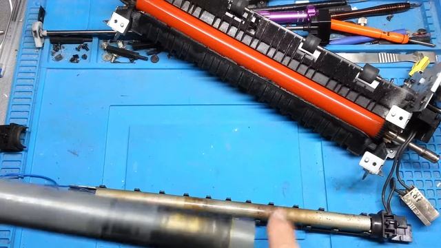 Se atoran las hojas | Cambio Teflón Fusor HP 2055DN смотреть онлайн