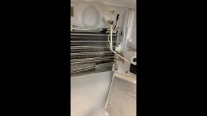 Холодильник Индезит. Намораживает в морозильной камере. Один из вариантов неисправности