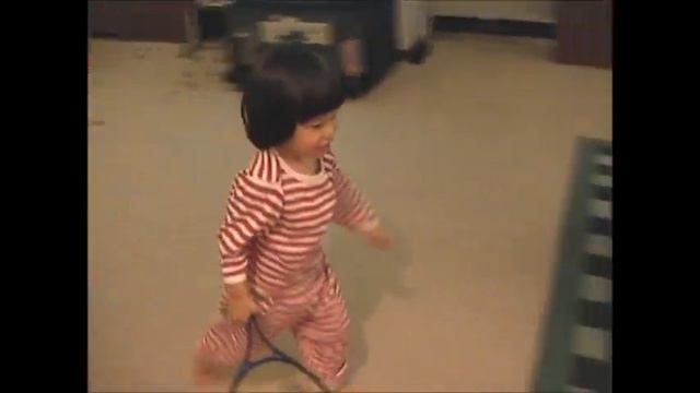 Erika living-room tennis (1998 May-Dec) смотреть онлайн