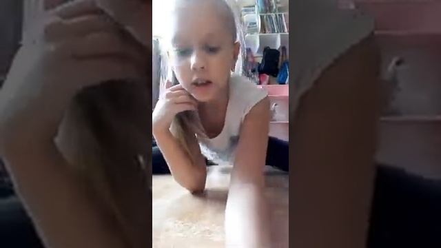 Как сесть на шпагат!! :-) смотреть онлайн