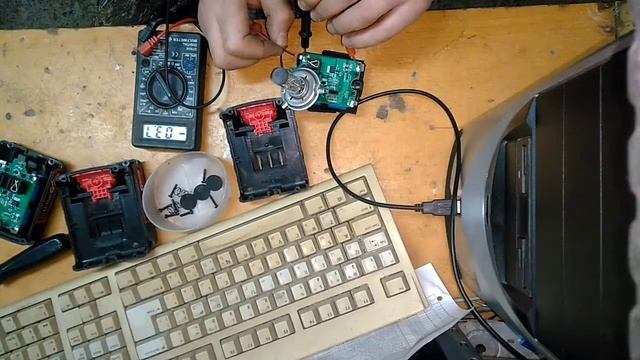 Как определить плохой элемент в аккумуляторе шуруповерта смотреть онлайн