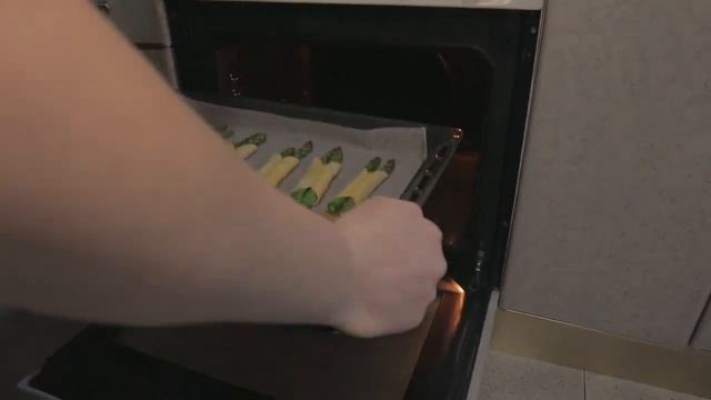 Готовлю на Рождество. Салат "Салви" Рулетики со Спаржей и Лосось. Семейные влоги Испания. смотреть онлайн