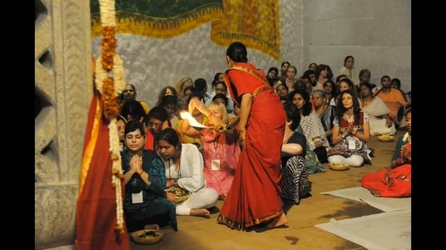 LUM VUM MOOLA MANTRA BY SADHGURU Linga Bhairavi Devi смотреть онлайн