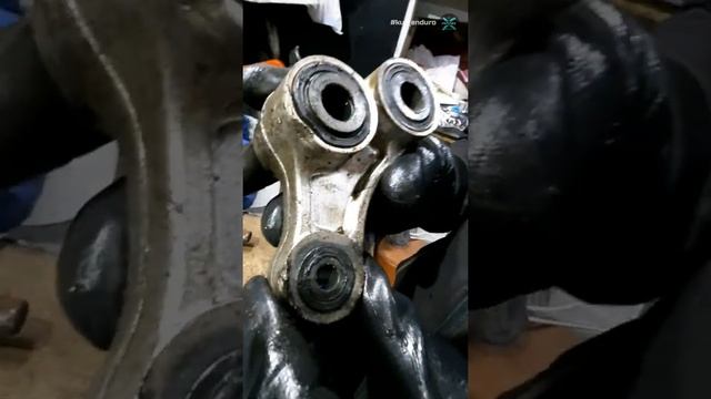 Из чего сделан AVANTIS 300 PRO