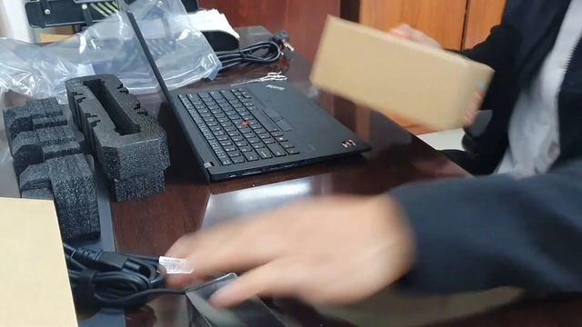 Unboxing Lenovo ThinkPad / AMD RYZEN PRO 5 смотреть онлайн