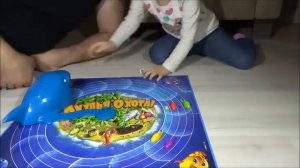 Веселое видео для детей настольная игра Акулья охота
