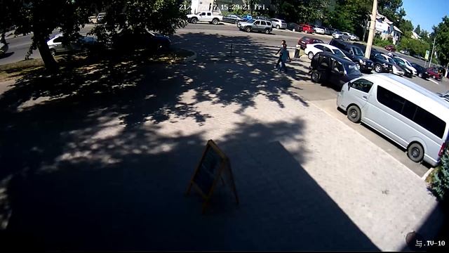 #ЖЕСТЬ!!! Почему надо при парковке ставить автомобиль на ручник! смотреть онлайн