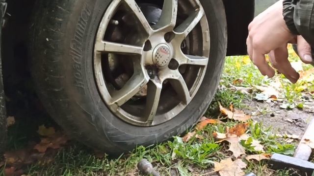 Как снять колесо, если ступичная гайка без граней? смотреть онлайн