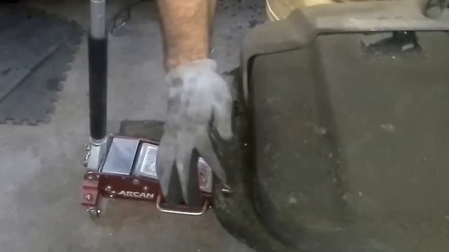 Repair Replace Ford Explorer Fuel Pump смотреть онлайн