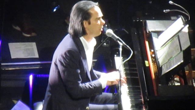 Nick Cave and Warren Ellis Birmingham Symphony Hall 02.10.2021 - Into My Arms смотреть онлайн