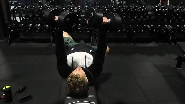 Massive Chest PR at (IRON REVOLUTION) смотреть онлайн