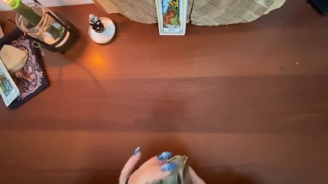 Расклад на 4 королей: Мысли, Чувства, Действия (развёрнутый формат) смотреть онлайн