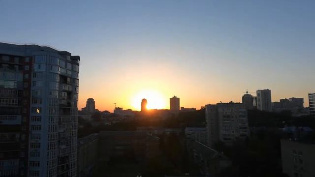 Рассвет в городе, завтра будет уже на реке, уезжаю за город😍 смотреть онлайн