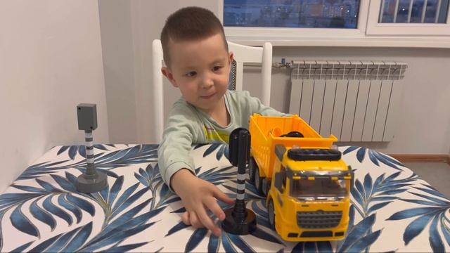 Отзыв о самосвале City Engineering, Car Freight Series 1:14 смотреть онлайн