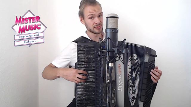TANZMUSIK: Matthias Matzke zeigt Euch die MM Registrationsbank TANZMUSIK für Roland FR-8x/Bugari Ev смотреть онлайн