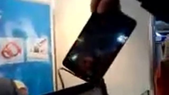топят планшет ZTE V 9 смотреть онлайн