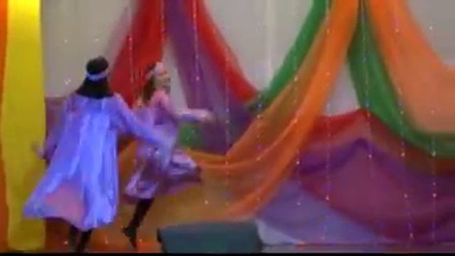 Колымское Якутский танец Ира Бугер и Надя Саховарова смотреть онлайн