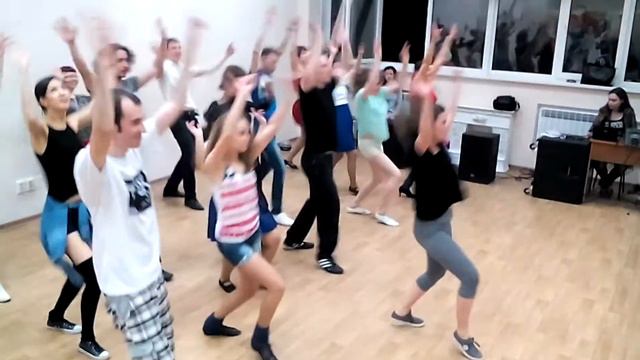 Танцевальная анимация от Татьяны Смирновой на капустнике смотреть онлайн