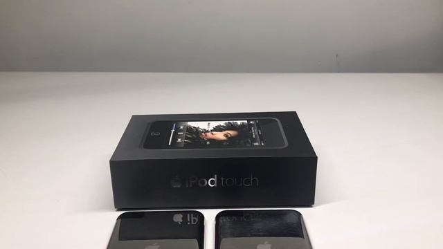 MINT iPod Touch 1st Generation - 16GB смотреть онлайн