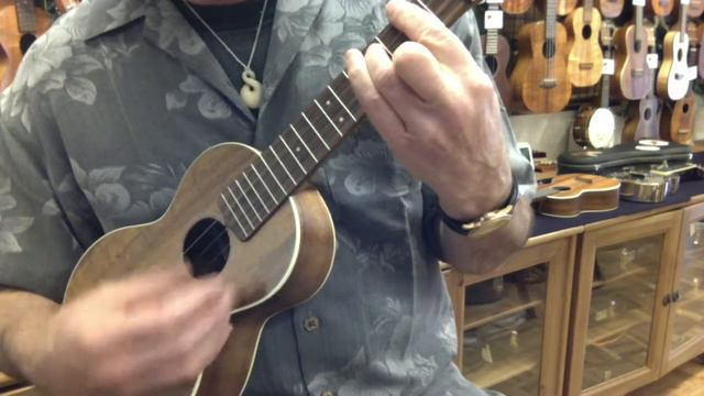 Ukulele Mania Demo; Martin Style 2K Curly Koa Concert Ukulele with Ivoroid Binding #1427@ Ukulele смотреть онлайн