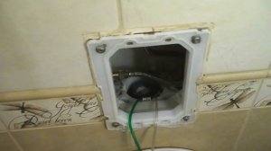 Инсталляция GROHE вода идёт на проток замена наливного клапана 10 лет спустя.