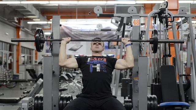 Жим штанги сидя смотреть онлайн